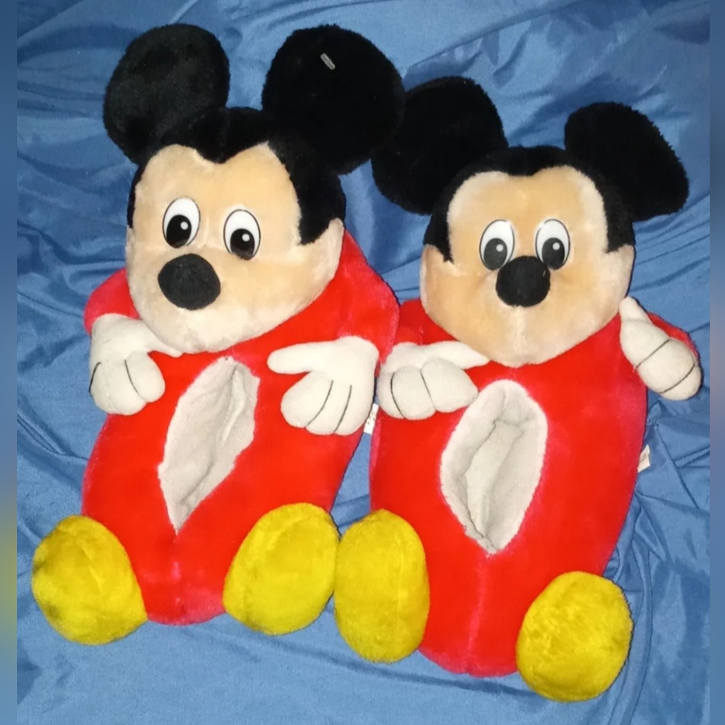 Vintage 1996 "Mickey & Co" Mickey Mouse Plush Slippers Women's Small (5-6)